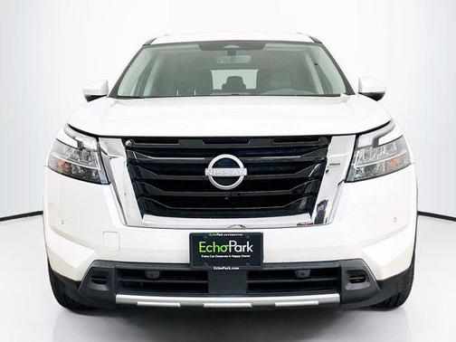 2024 Nissan Pathfinder SL 4WD
