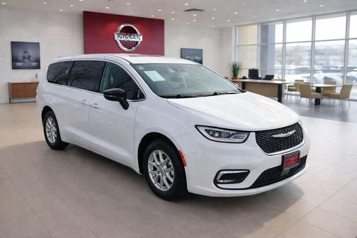 Bright White Clearcoat 2024 Chrysler Pacifica Touring-L