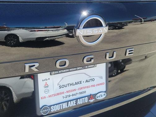Super Black 2026 Nissan Rogue S