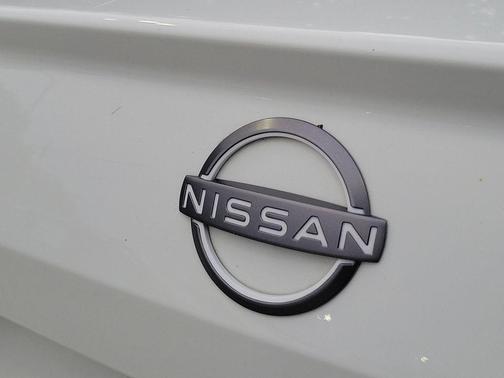 Glacier White 2025 Nissan Altima SV