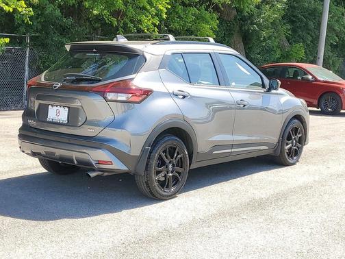 Gun Metallic 2023 Nissan Kicks SR