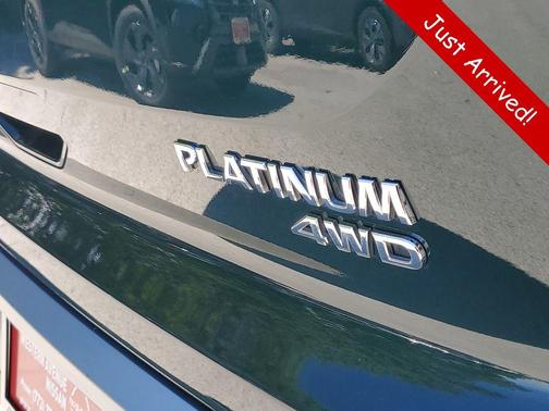 Obsidian Green 2023 Nissan Pathfinder Platinum