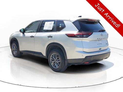 Brilliant Silver Metallic 2025 Nissan Rogue S