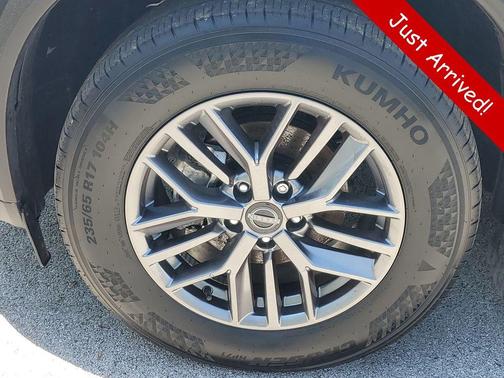 Brilliant Silver Metallic 2025 Nissan Rogue S