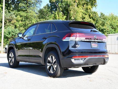 2026 Volkswagen Atlas Cross Sport 2.0T SE