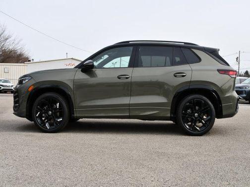 Avocado Green w/Deep Black Roof 2026 Volkswagen Tiguan 2.0T SE R-Line Black
