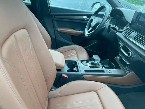 Manhattan Gray Metallic 2023 Audi Q5 40 Premium Plus