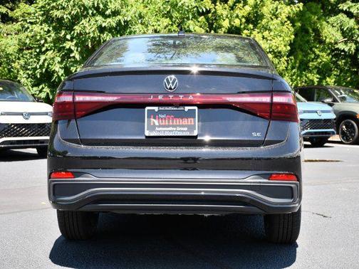 Deep Black Pearl 2026 Volkswagen Jetta 1.4T SE
