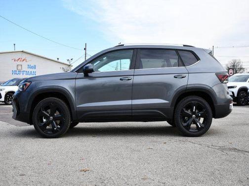 2026 Volkswagen Taos SEL