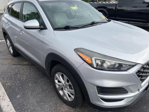 Molten Silver 2019 Hyundai TUCSON SE