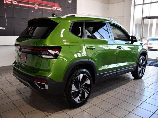 2026 Volkswagen Taos SE