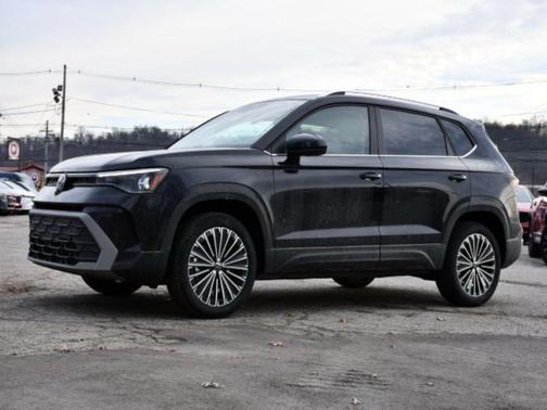 Deep Black Pearl 2026 Volkswagen Taos SE
