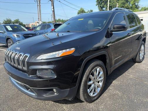 Brilliant Black Crystal Pearlcoat 2016 Jeep Cherokee Limited