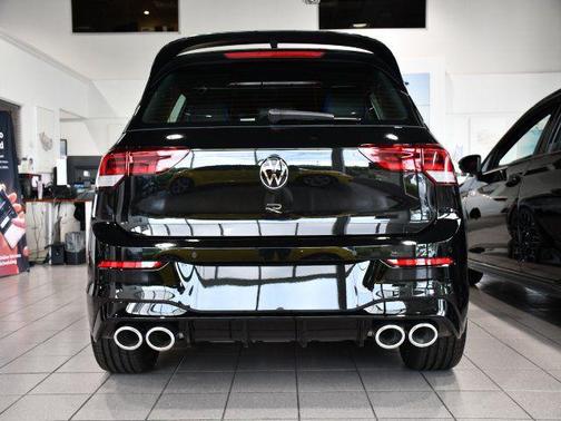 mythos black metallic 2026 Volkswagen Golf R 2.0T DSG