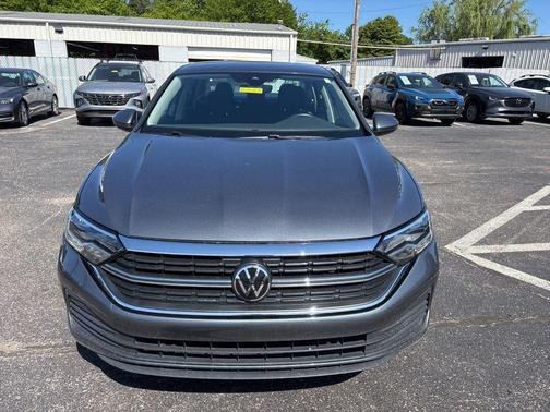 Platinum Gray Metallic 2024 Volkswagen Jetta 1.5T S