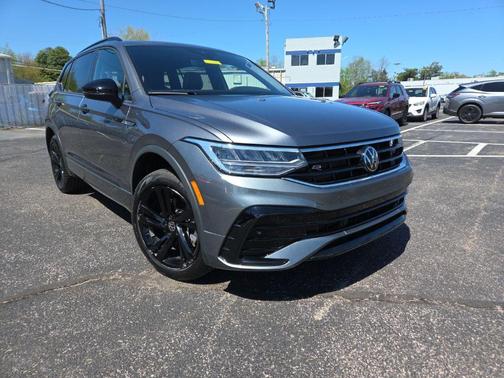 2024 Volkswagen Tiguan 2.0T SE R-Line Black 4MOTION