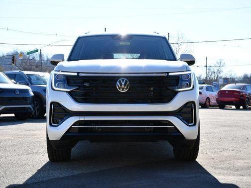 White 2026 Volkswagen Atlas 2.0T SEL Premium R-Line 4MOTION