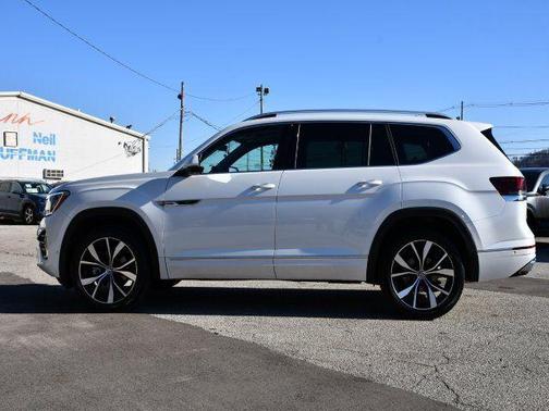 White 2026 Volkswagen Atlas 2.0T SEL Premium R-Line 4MOTION