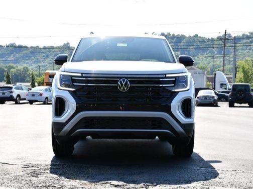 opal white pearl 2026 Volkswagen Atlas Peak Edition