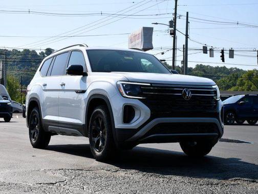 opal white pearl 2026 Volkswagen Atlas Peak Edition