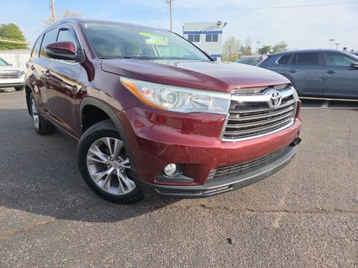 Ooh La La Rouge Mica 2015 Toyota Highlander XLE