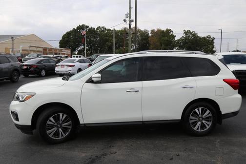 2017 Nissan Pathfinder S