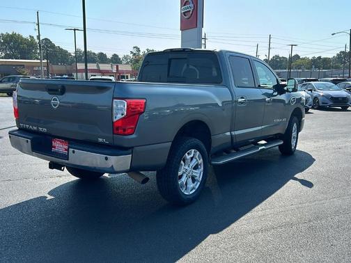2016 Nissan Titan XD SL