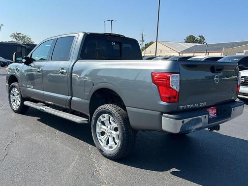 2016 Nissan Titan XD SL