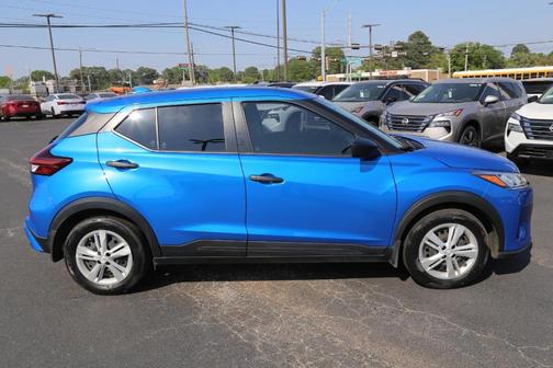 2021 Nissan Kicks S