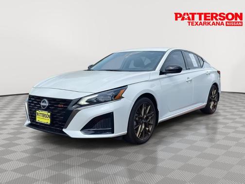 White 2025 Nissan Altima SR