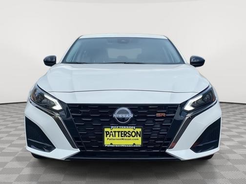 White 2025 Nissan Altima SR