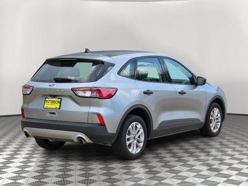 Iconic Silver Metallic 2022 Ford Escape S