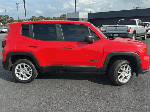 2023 Jeep Renegade Latitude