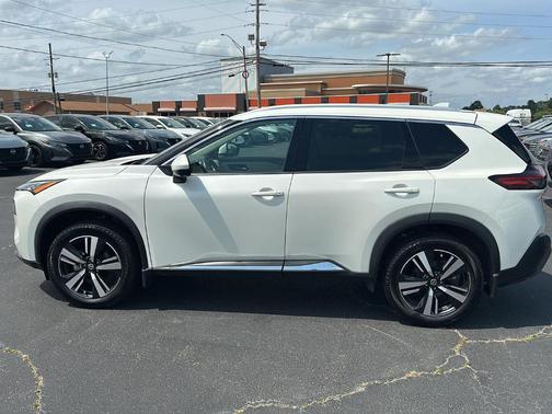 2021 Nissan Rogue SL