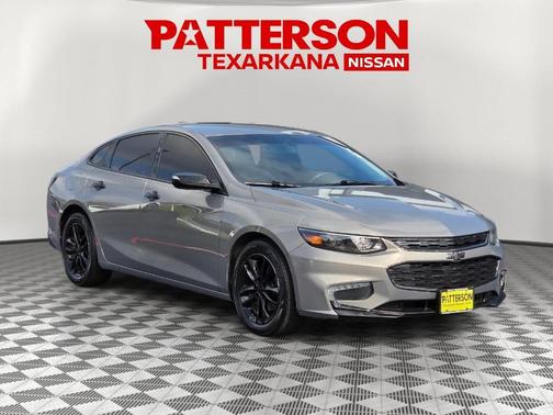 Pepperdust Metallic 2017 Chevrolet Malibu 1LT
