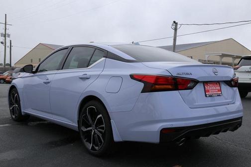 2025 Nissan Altima SR