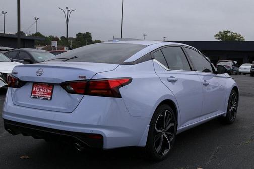 2025 Nissan Altima SR