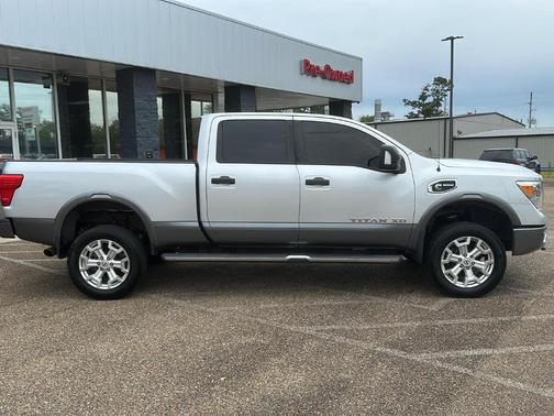 2017 Nissan Titan XD PRO-4X