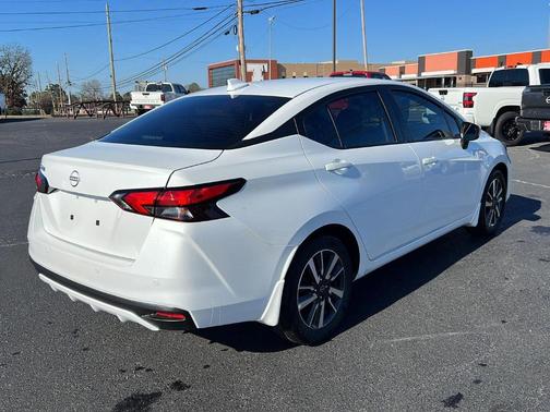 2025 Nissan Versa 1.6 SV