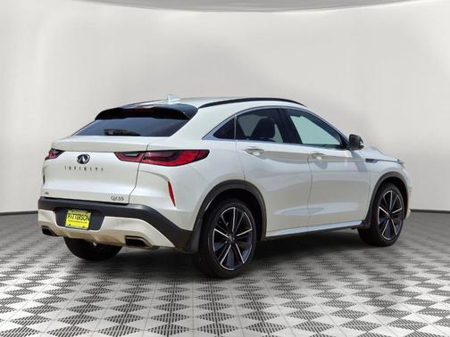 Majestic White 2023 INFINITI QX55 ESSENTIAL