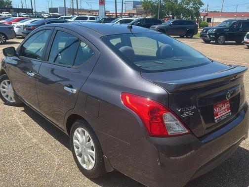 2015 Nissan Versa 1.6 SV