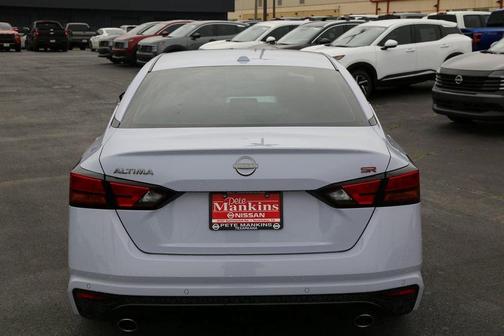 2025 Nissan Altima SR