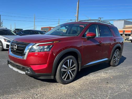 2025 Nissan Pathfinder Platinum