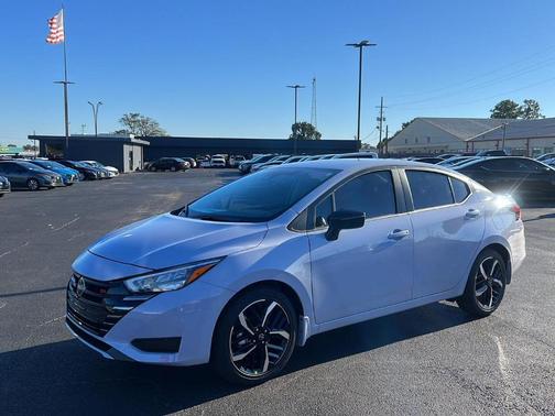 2025 Nissan Versa 1.6 SR