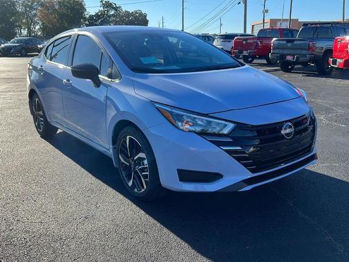 2025 Nissan Versa 1.6 SR