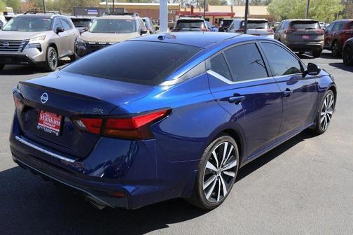 2022 Nissan Altima 2.5 SR