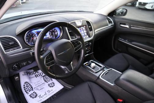 2019 Chrysler 300 Touring