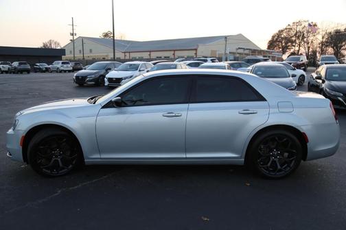 2019 Chrysler 300 Touring