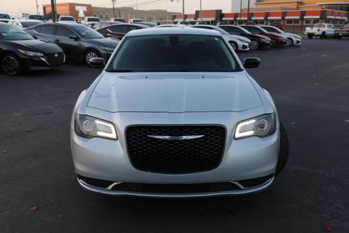 2019 Chrysler 300 Touring