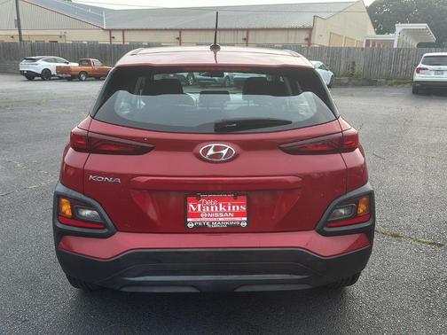 2021 Hyundai KONA SE